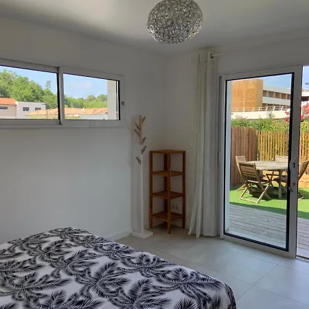 Chambre privée avec terrasse Couette-café